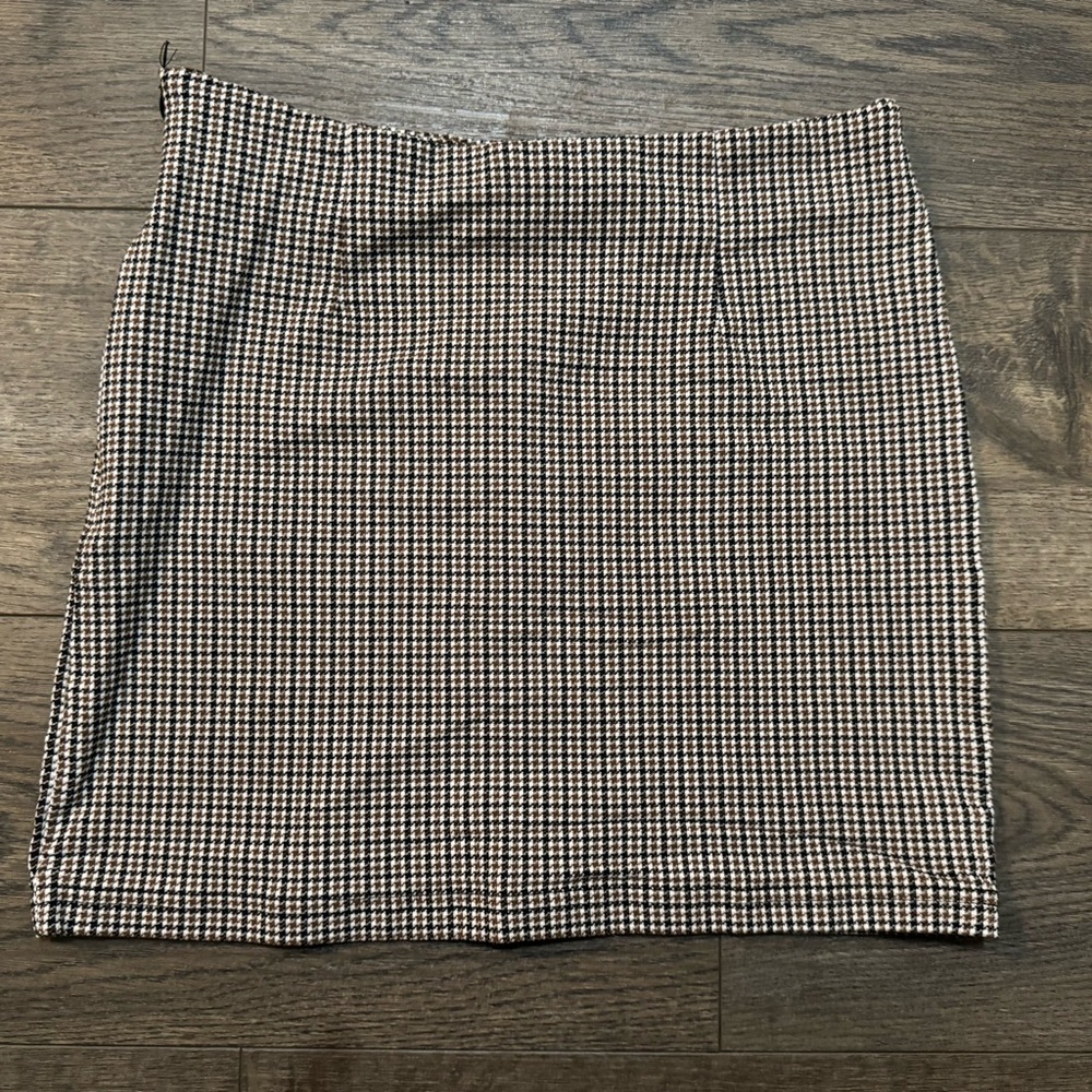 SHEIN Black and White Houndstooth Mini Skirt